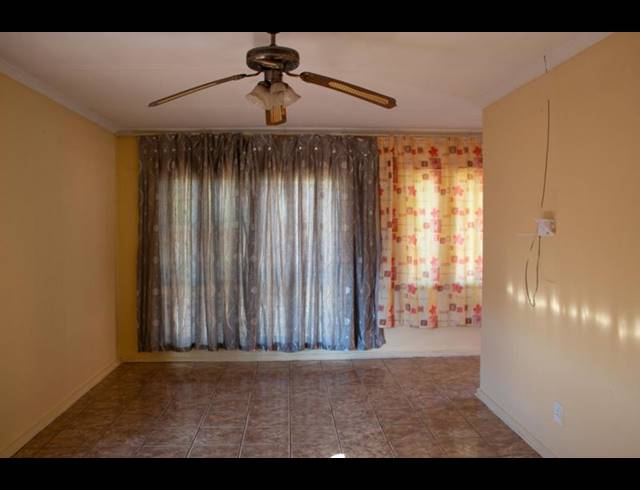 3 BEDROOM HOUSE FOR SALE IN ZAKARIYYA PARK